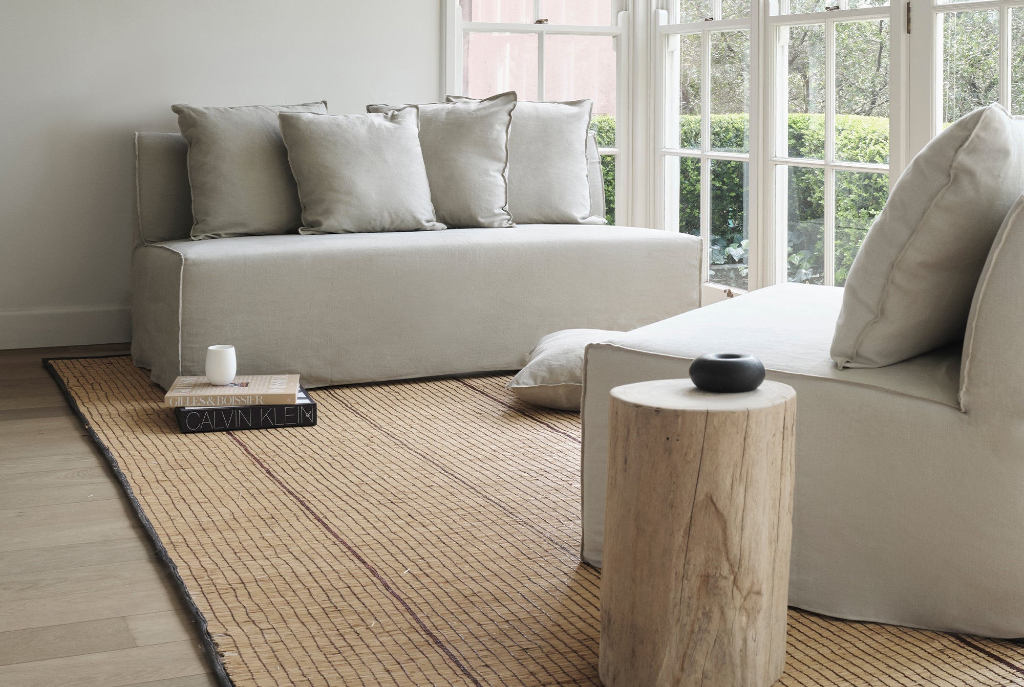Joe Armless Loveseat