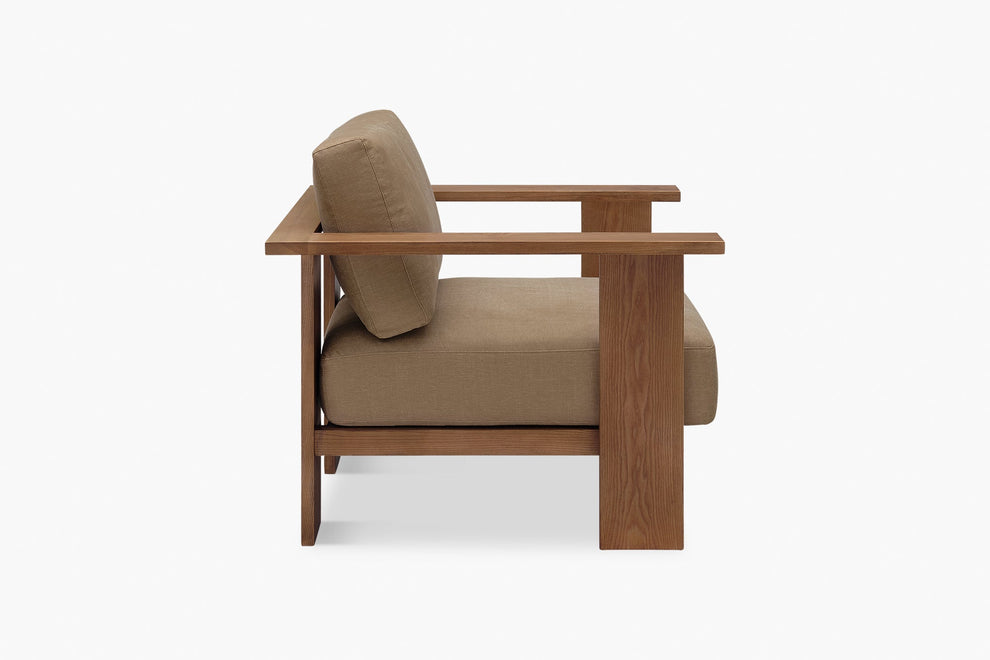 Benn Armchair (Assembly: mandatory)