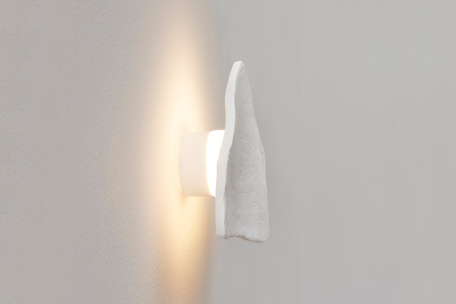 Mateo Owan Wall Sconce