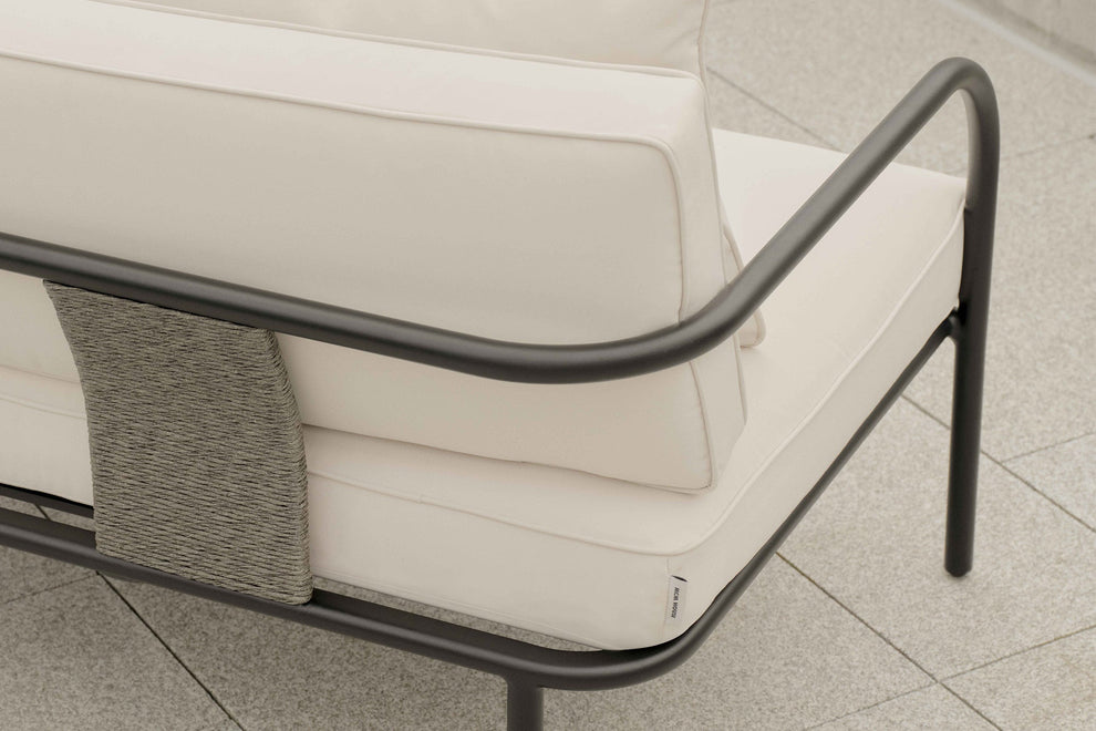Outdoor Palm Lounge Chair