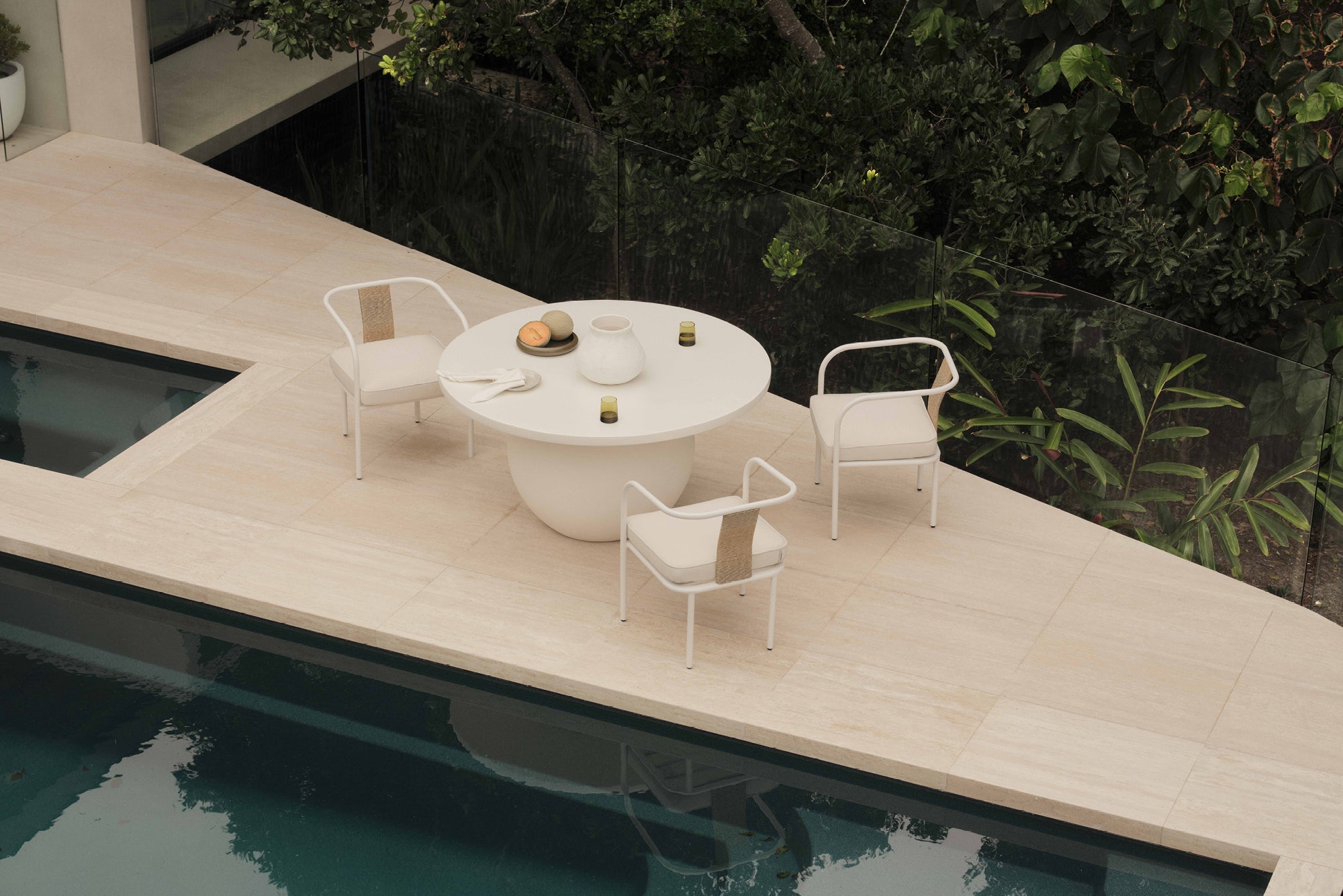 Olay Round Dining Table (4 Man Delivery)